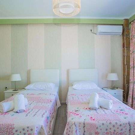 Laura Beach House Alykes  Bagian luar foto
