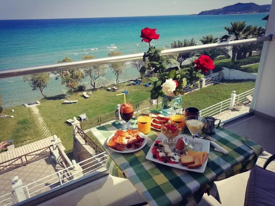 Laura Beach House Alykes  Bagian luar foto