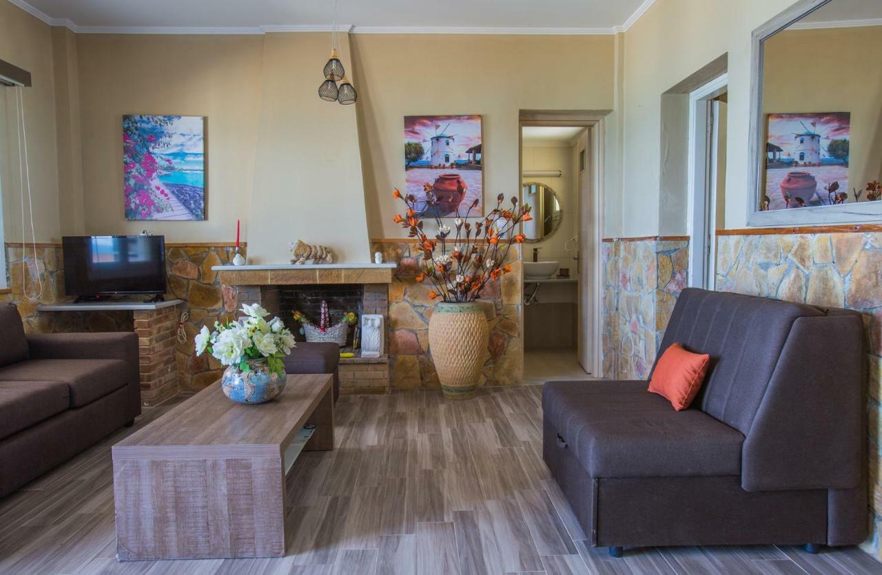 Laura Beach House Alykes  Bagian luar foto
